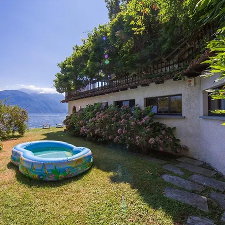 Apartment Sleeps 4 Cadenabbia