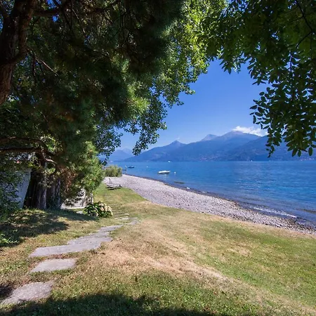 Sleeps 4 Apartment Cadenabbia