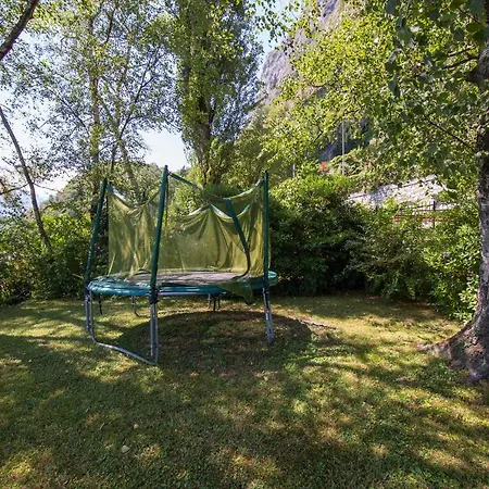 Apartment Sleeps 4 *