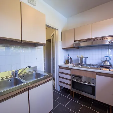 Sleeps 4 דירה Cadenabbia