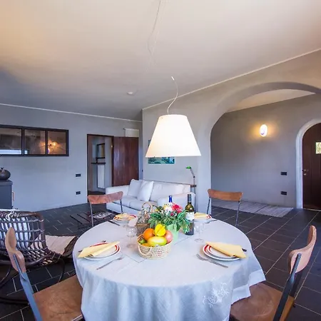 Sleeps 4 * Cadenabbia